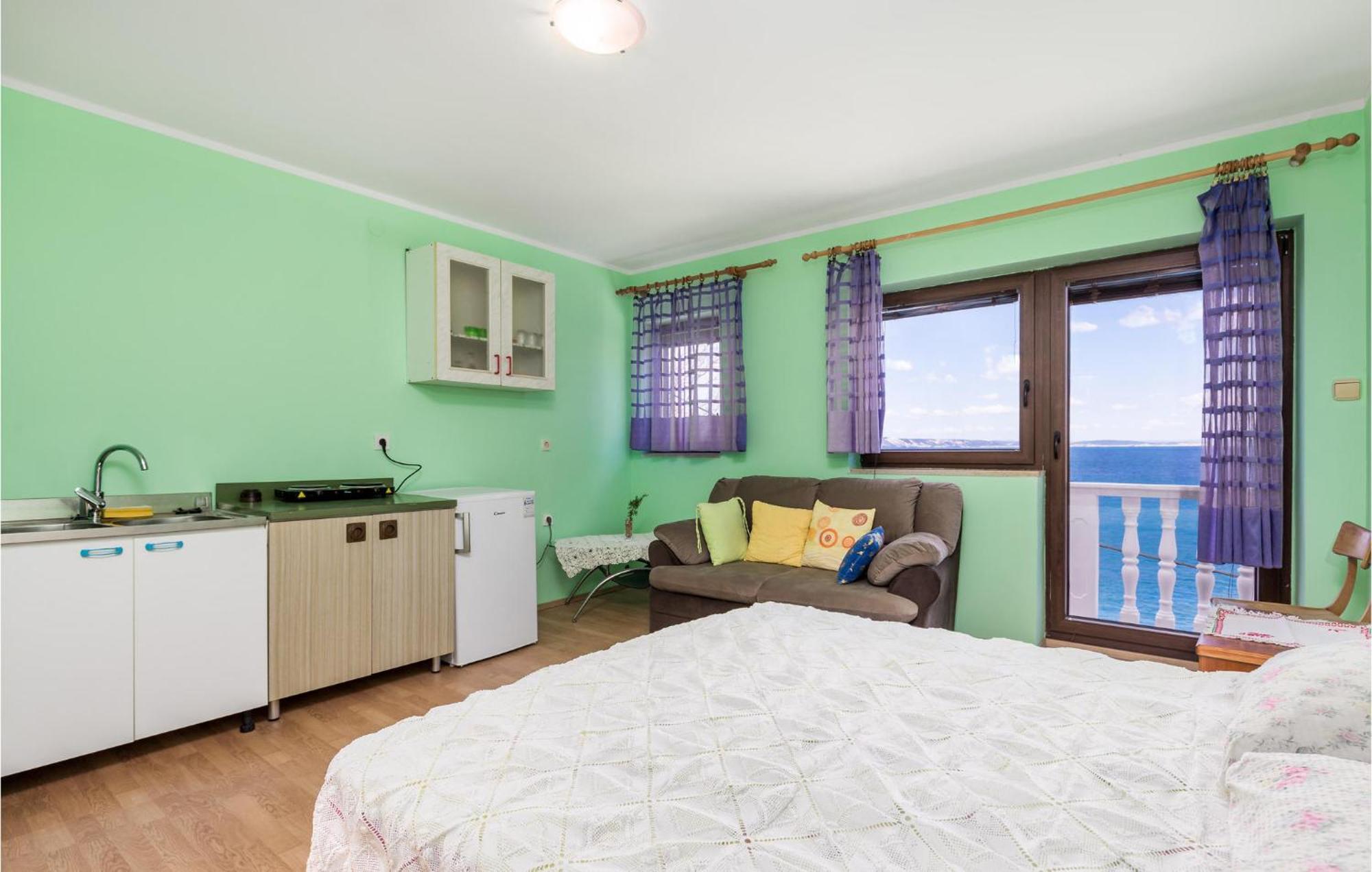Cozy Apartment In Starigrad With House Sea View Екстериор снимка