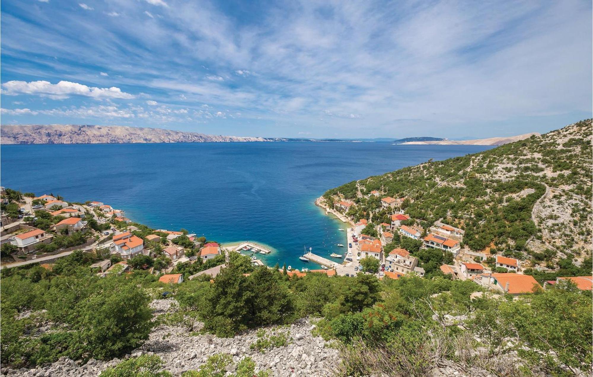 Cozy Apartment In Starigrad With House Sea View Екстериор снимка