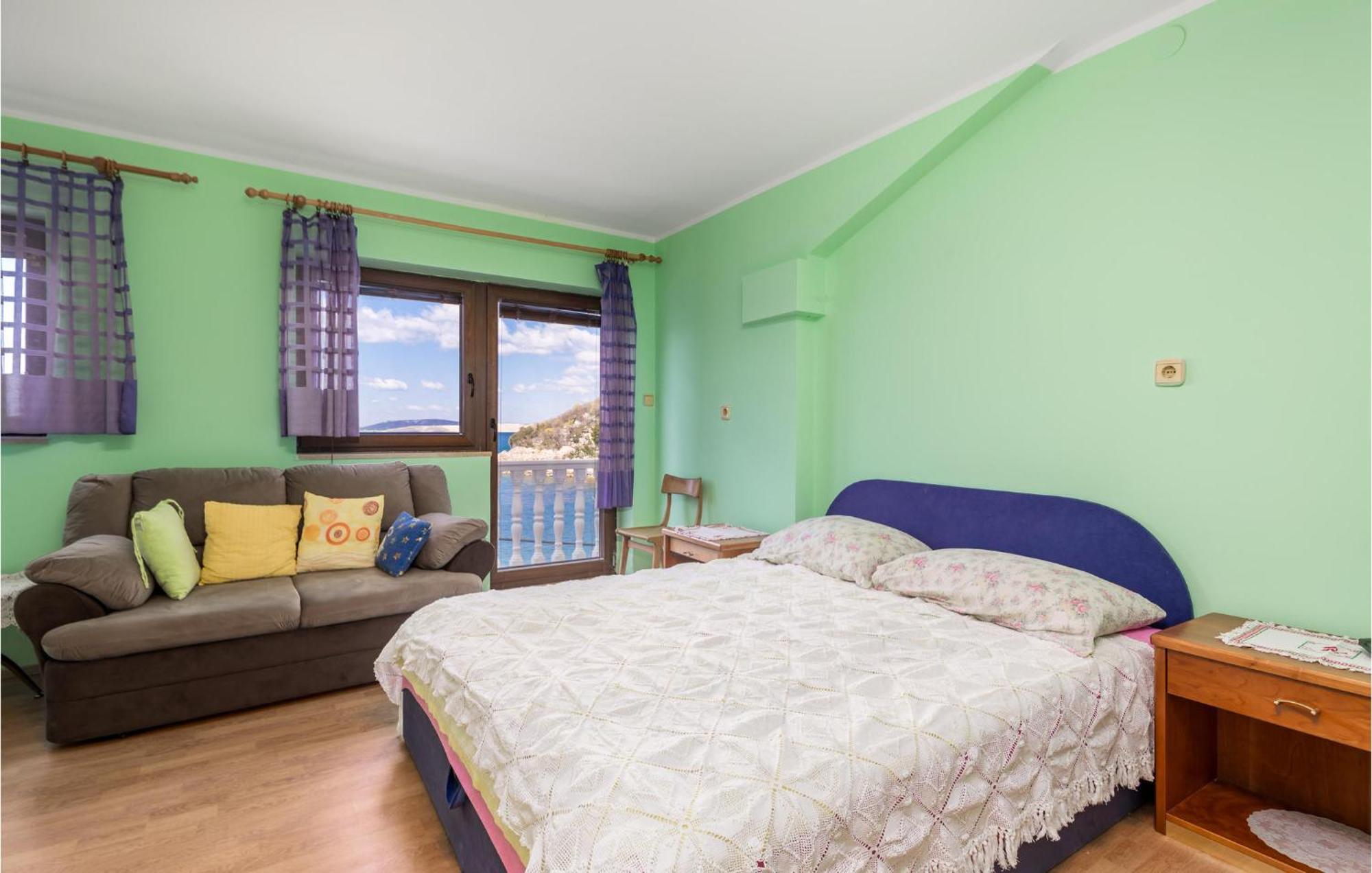 Cozy Apartment In Starigrad With House Sea View Екстериор снимка