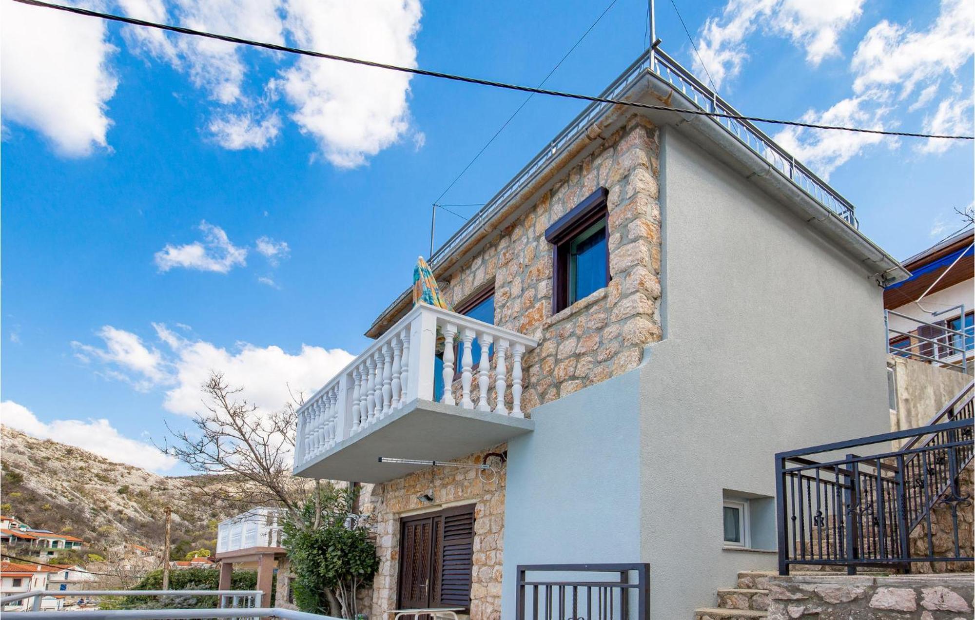 Cozy Apartment In Starigrad With House Sea View Екстериор снимка